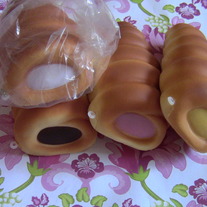 New bread scroll squishy