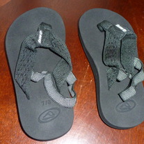 REEF SANDALS-NEW-SIZE 7/8
