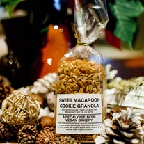 Macaroon Cookie Coconut Granola