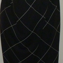 Black/White Skirt-In Due Time Size Medium CLLO1