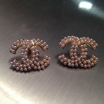 Pearl Fashion Earrings (1" Width ,3/4" Height)