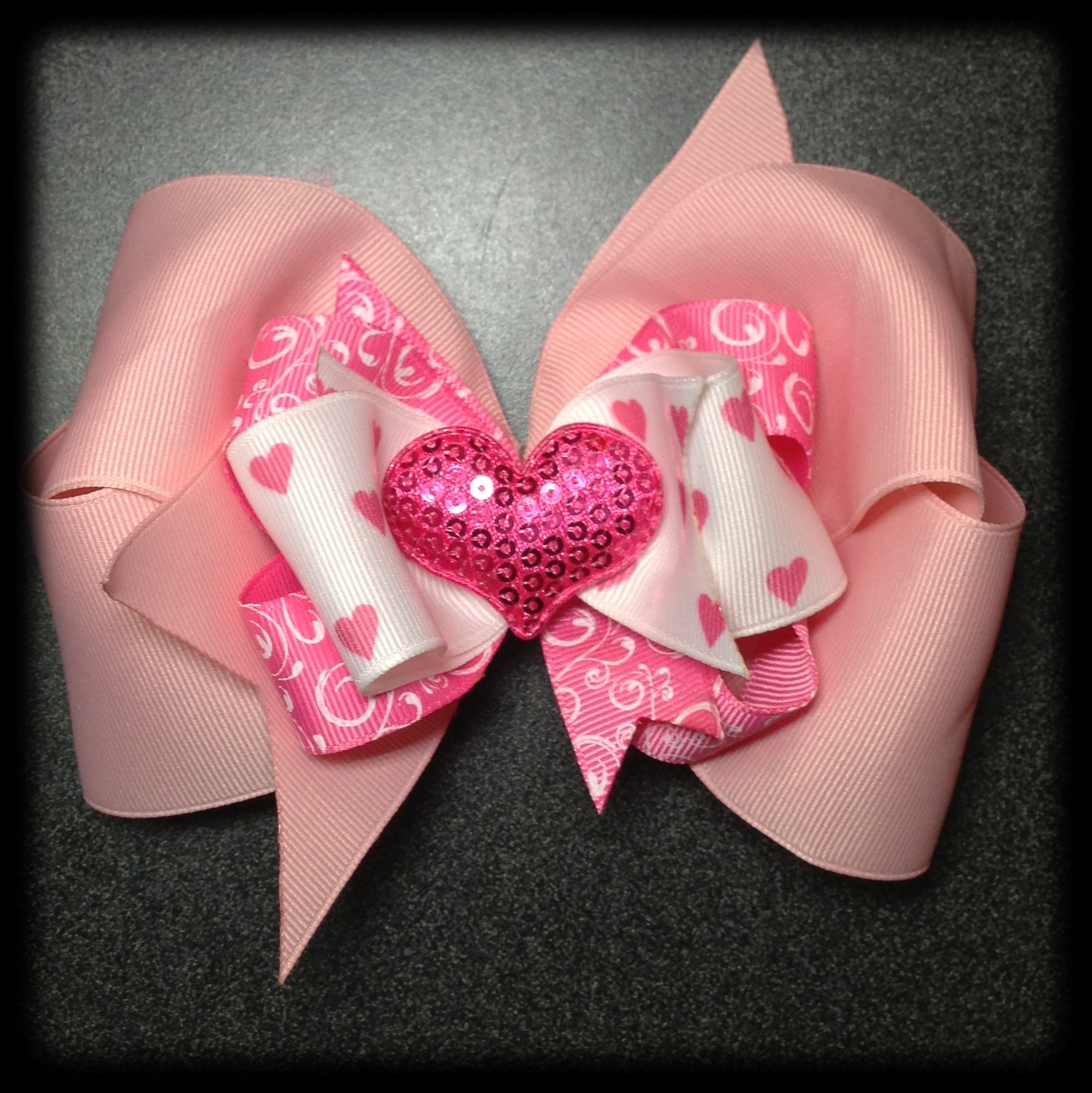 Bizzy Bows | Valentine's Bow - Pretty in Pink (Large) | Online Store