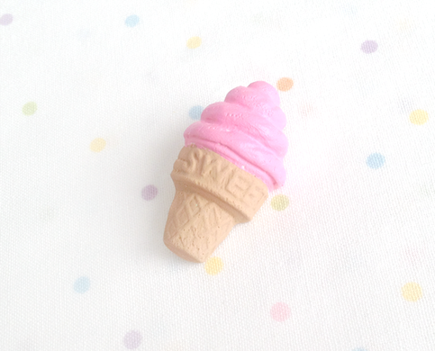 strawberry ice cream brooch