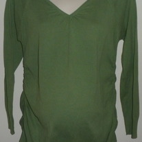 Green Sweater with Ruched Sides-Motherhood Maternity Size Large  CLLO