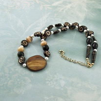 Caramel Macchiato - Beaded Necklace