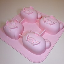 Rilakkuma Pink Baking Mould [KY11301]