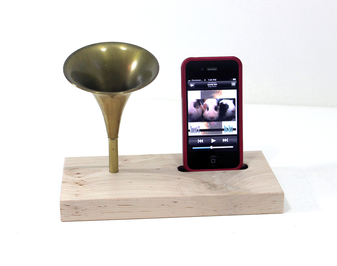 The HornAPhone iHorn Portable iPhone Acoustic Speaker Horn