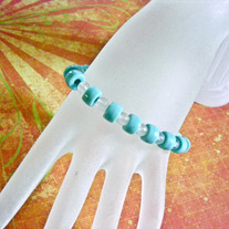 Chinese Turquoise and Frosted Glass Stretch Bracelet