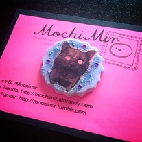 GlitterHellCats - Brooch (Angus)