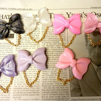 Bow Chain Brooch