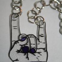 Sign of the Horns Necklace "Throwin' Up the Horns"