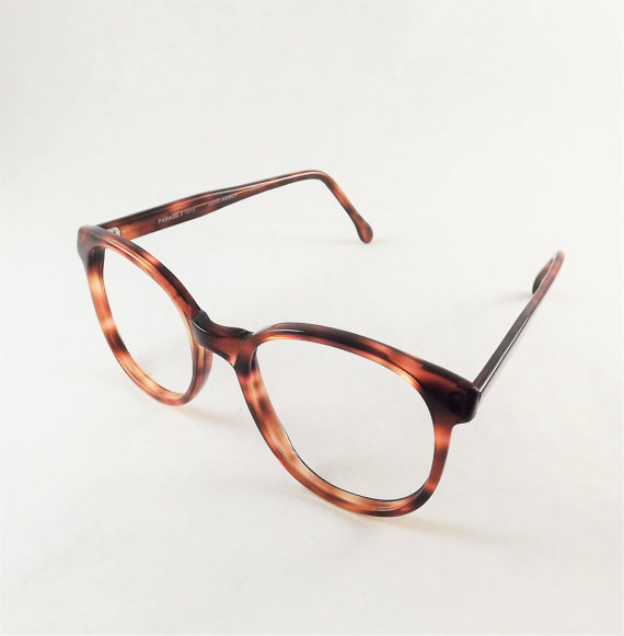 brown tortoise shell glasses