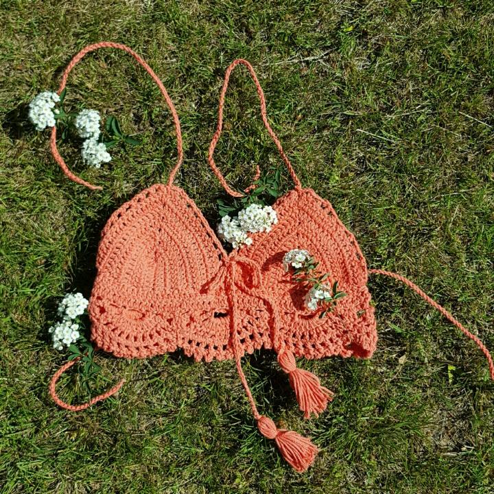Crochet mermaid shell crop top on Storenvy