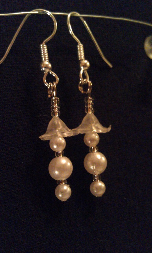 White Flower & Pearl Drop Earrings