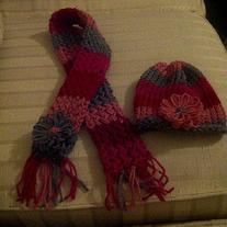 Girls_20scarf_20and_20beanie_20set_medium