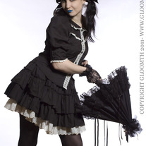 Gloomth Amaryllis Ruffle Skirt