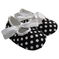 Black-polka-dot-baby-crib-shoes-700x700_medium