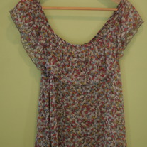Kiss me in the Garden top