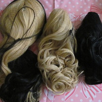 Wig_20blonde_20x_20blk_medium