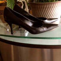 GUCCI PUMPS SZ 8