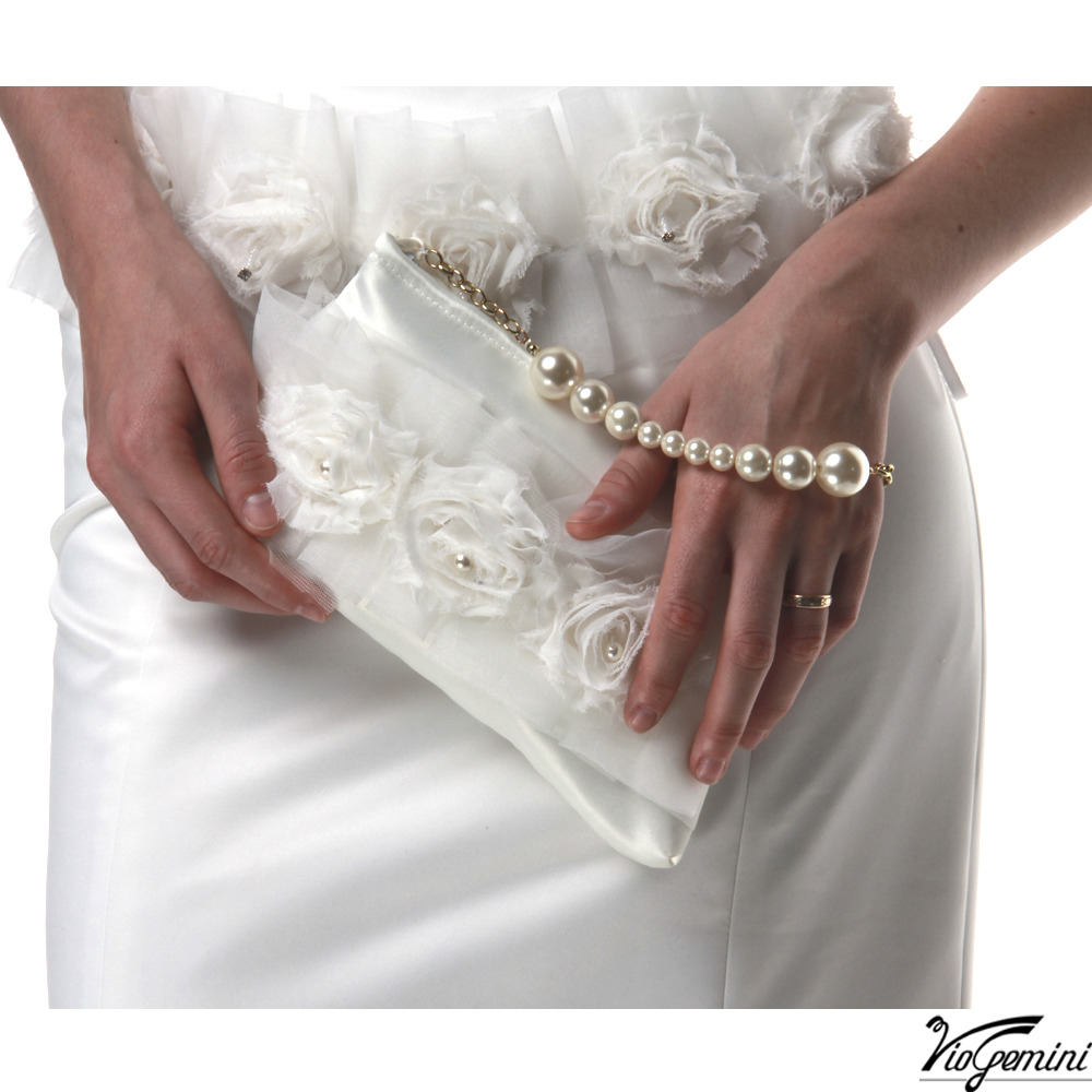 Bridal_20clutch_20with_20chiffon_20flowers_20and_20pearl_20handle1_original
