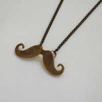 Mustache necklace - Thumbnail 1