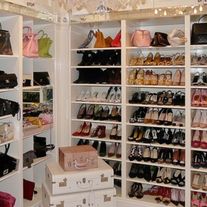 Lisa-vanderpump-closet