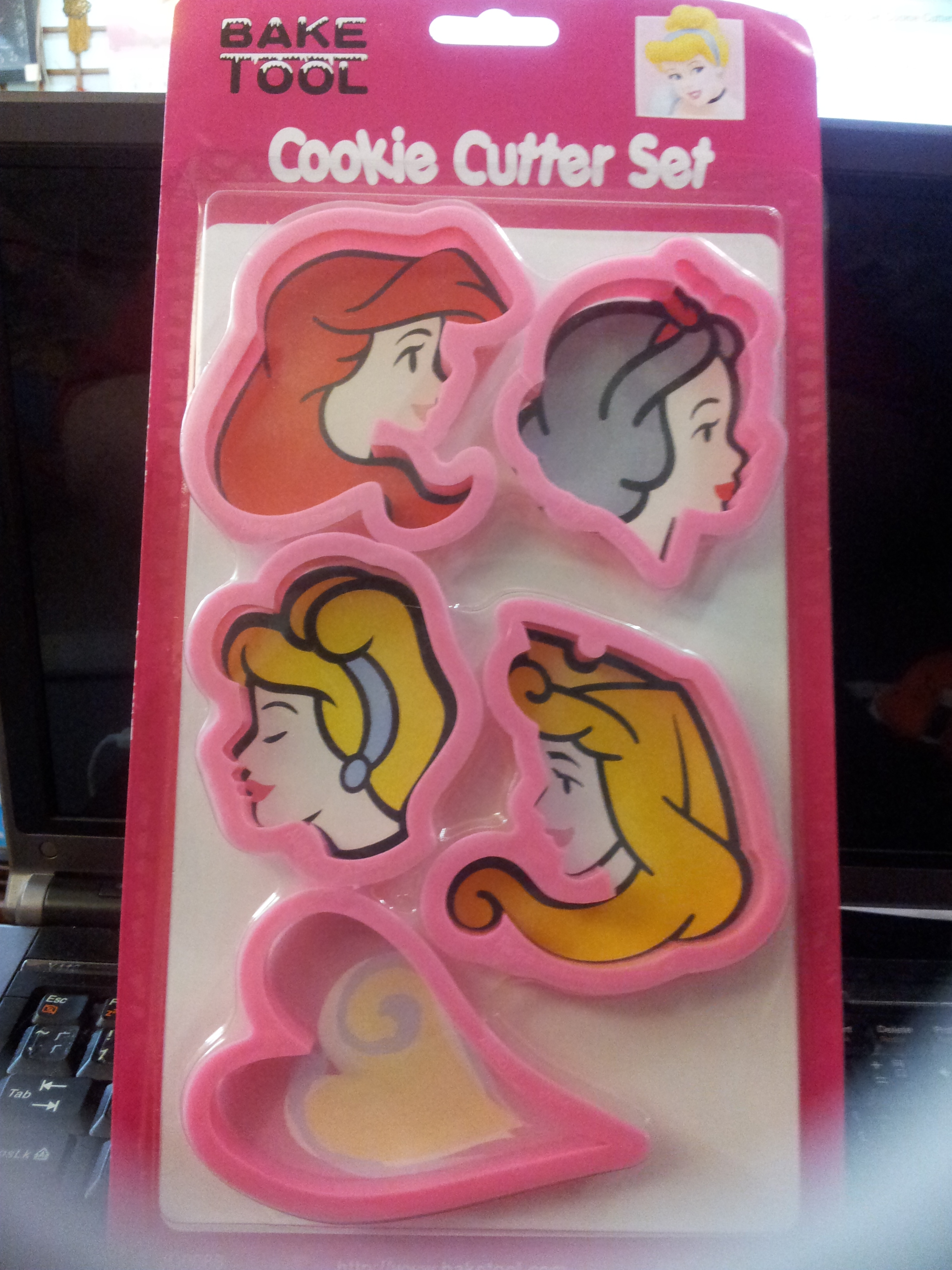 Cookie Cutter Mold 5pcs Set Disney Character PRINCESS SERIES PINK Color