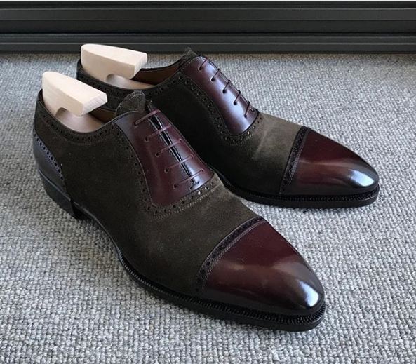 burgundy cap toe shoes