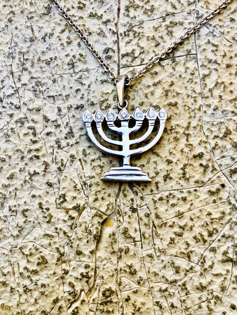 Menorah, 14k solid white Gold with 0.14ct diamonds 7 lamp Menorah