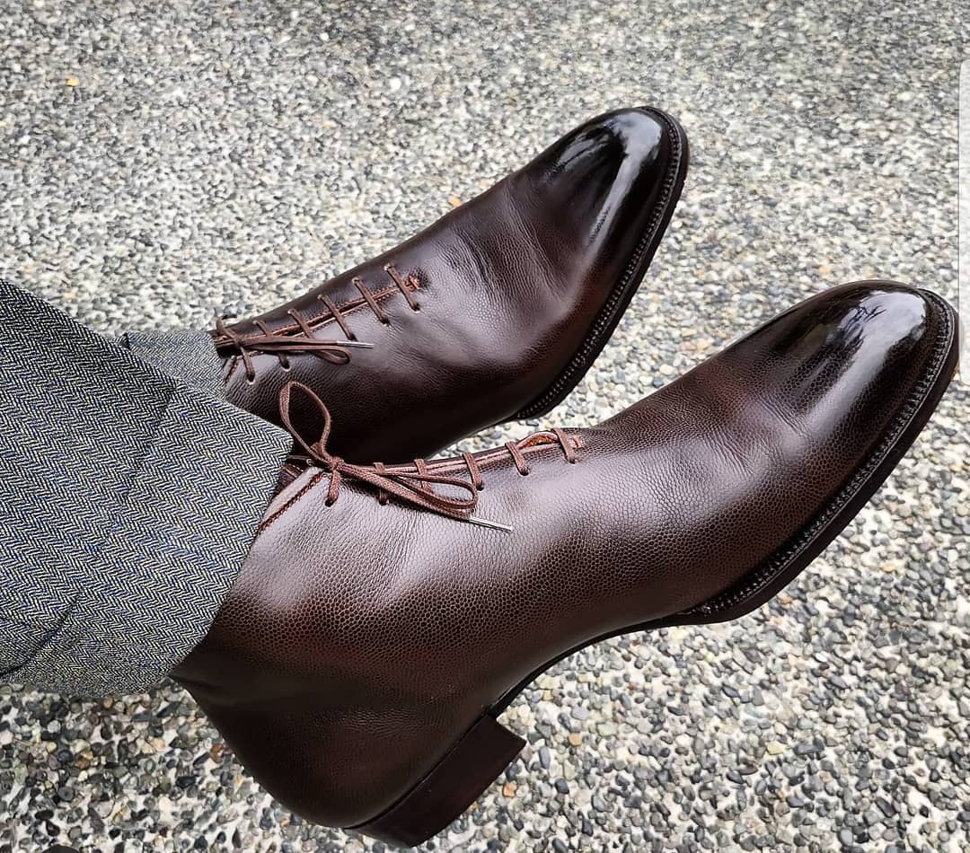 cap toe chukka