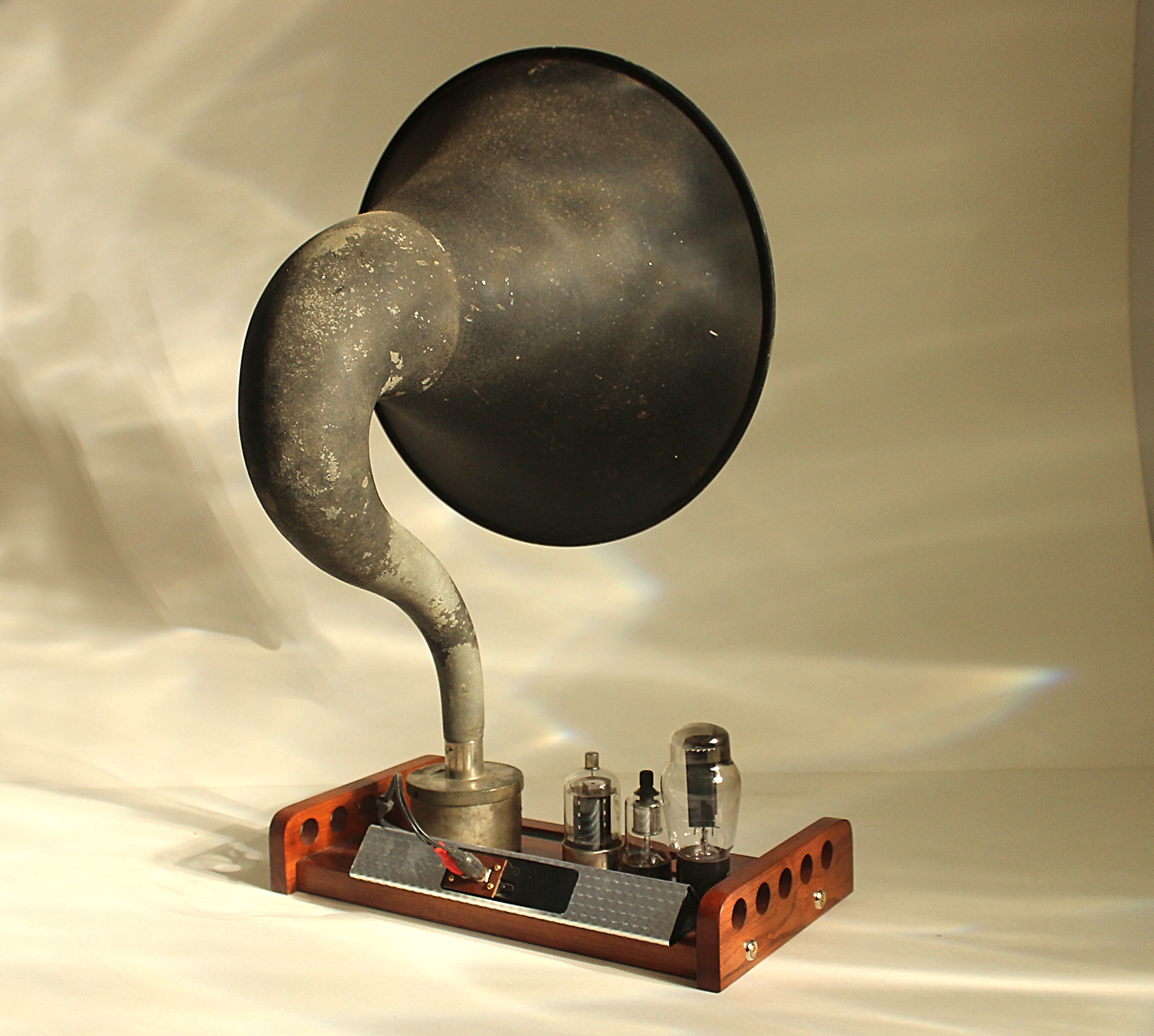 bluetooth horn speaker